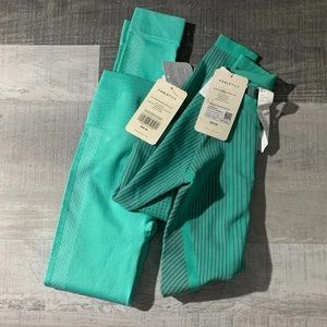 Fabletics teal workout bundle